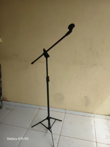 Pedestal para microfone 