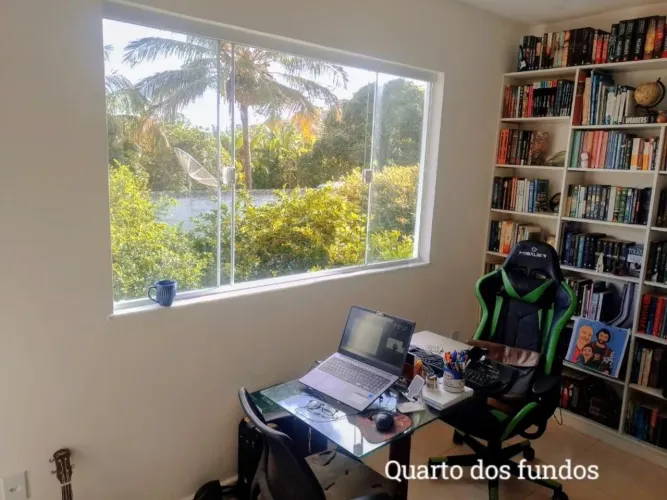 Open House vende Oportunidade em Itaipuaçu! Casa com Piscina e 2 Suítes Próxima à Praia!