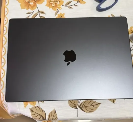 Mac book