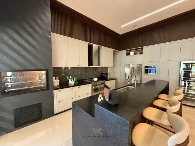 Mansão Térrea Supremo Itália, Mobiliada e Decorada, com 3 suítes + Escritório