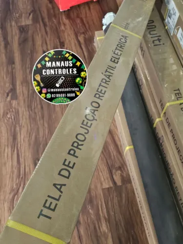 Tela de projeção ( retrátil Elétrica) ,chama no PV 