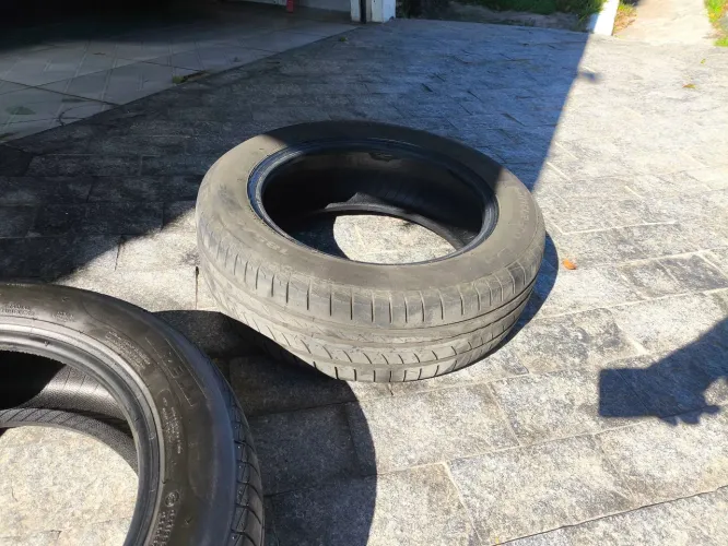 Par de Pneus Pirelli Cinturato P1 - 185/60 R15