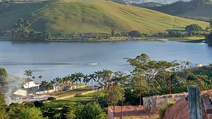 Terreno no Bairro Náutico