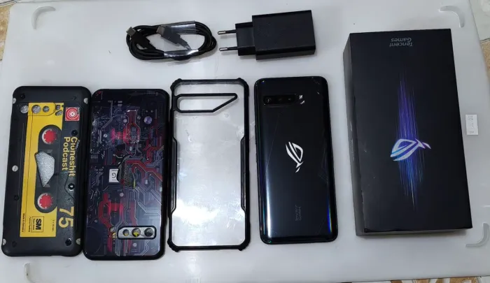 Rog Phone 3 16Gb Ram 256Gb de memoria interna