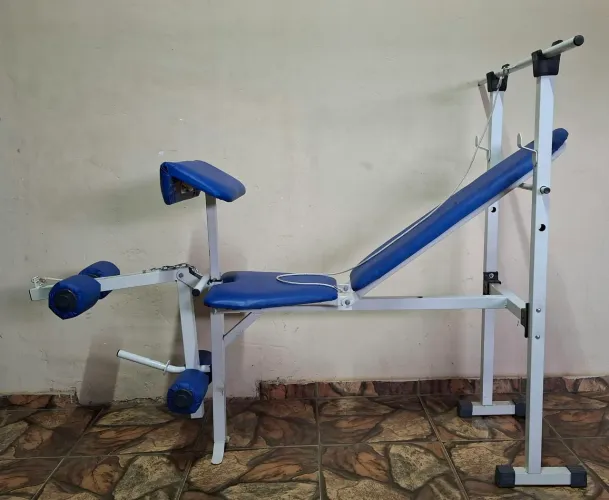 Aparelho multifuncional de musculação