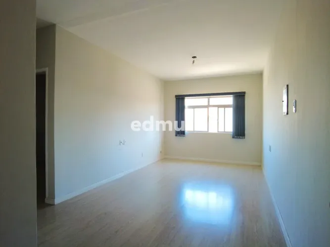 CASA para ALUGUEL com 70m² no bairro Vila Apiaí com 2 quartos e 1 vagas. Santo André, SP