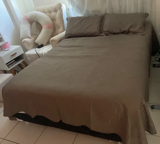CAMA BOX PADRÃO DE CASAL COM COLCHÃO.