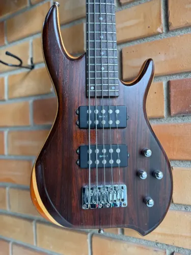 Contra baixo Eagle 5c Ativo