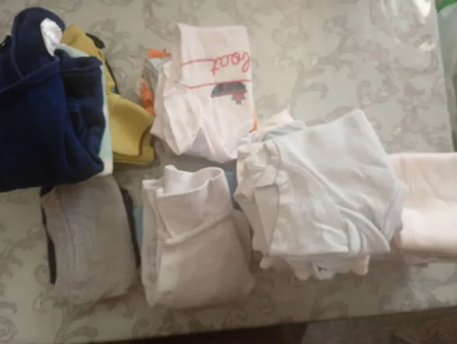 Vendo combo roupinha de bebê menino 50 reais