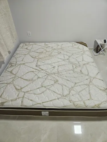 Vendo colchão King Size Seminovo