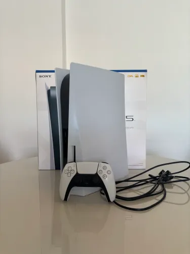PlayStation 5 - 825 GB