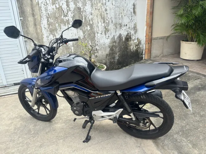 Moto em perfeito estado