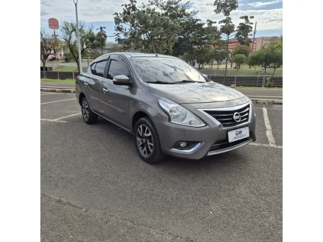 Nissan Versa SL 1.6 16V Flexstart 4P Aut. 2017