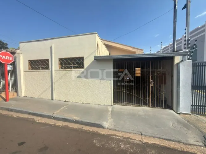 Casa Padrão à Venda no Jardim Lutfalla, São Carlos