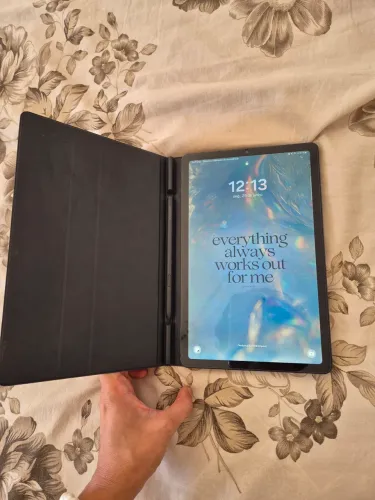 Tab s6 lite 128 gb seminovo, sem marcas de uso, unico dono, usando apenas para estudos.