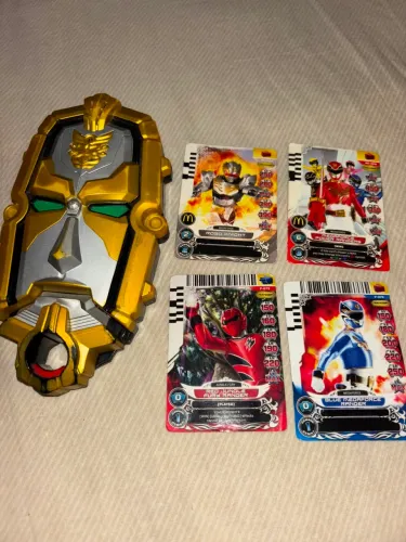 SISTEMA ELETRÔNICO NÃO FUNCIONA: Morfador Power Ranger Megaforce + 4 cartas 