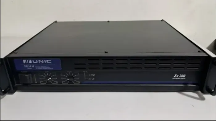 Amplificador de Pontencia UNIC STORM Zx-200