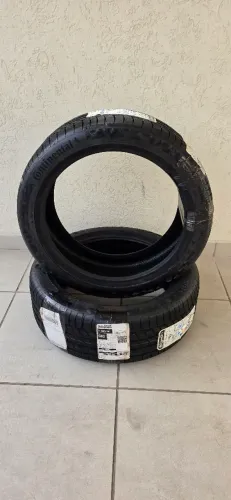 Vendo 2 pneus novos Continental 215 45 18