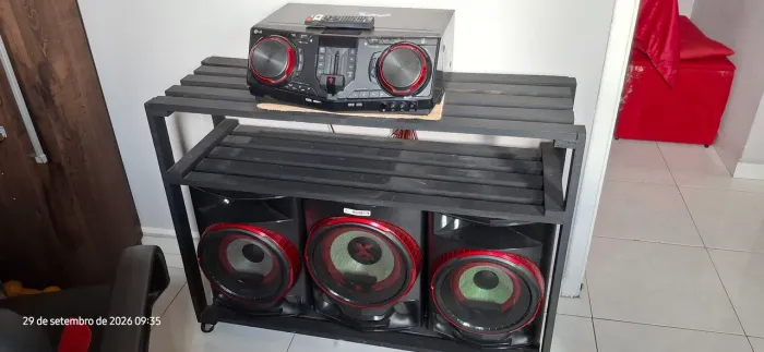 LG Xboom CJ88 2250W 2 caixas + subwoofer + móvel, perfeito estado