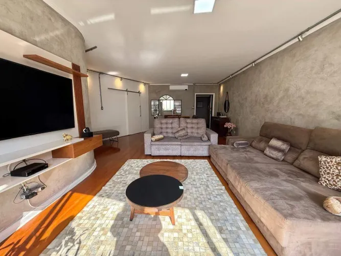 Apartamento de 3 Quartos com Suíte no Gonzaga, Santos