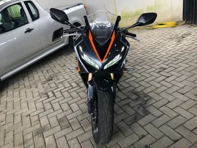 HONDA CBR 650R IMPECAVEL