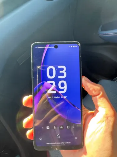Moto g84