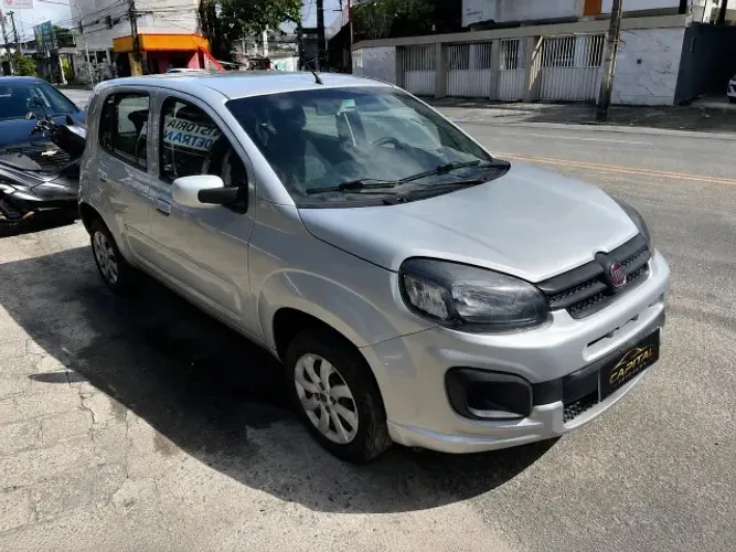 Fiat Uno Attractive 1.0 EVO Fire Flex 8V 5P 2021