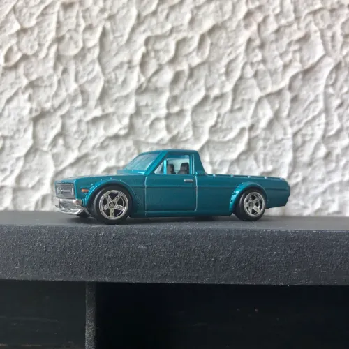 Hot Wheels Datsun Sunny Truck