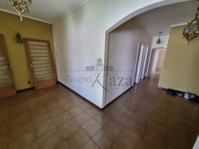 Oportunidade - Casa - Jardim Satélite - 5 Dormitórios - 183m².