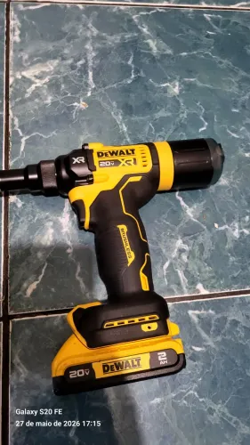 Rebitadeira bateria dewalt 