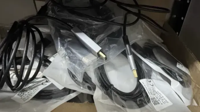 Lote Contendo 50 cabos USB C para DisplayPort