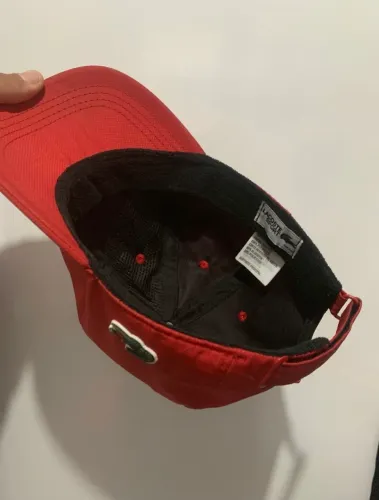 Bone Lacoste Sport vermelho