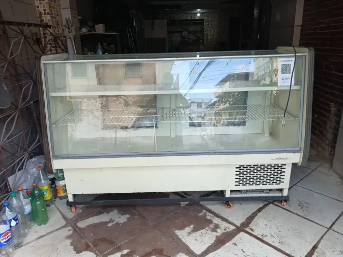 Balcão refrigerado impecável, melhor custo /benefício