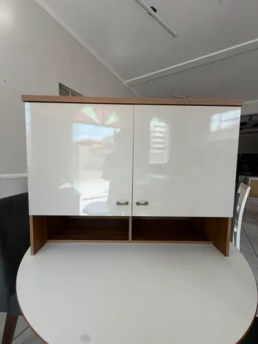 Armário Multiuso Branco com Nichos - seminovo em Excelente Estado !