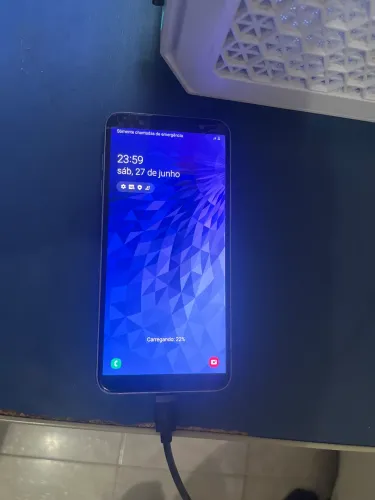 Samsung j8