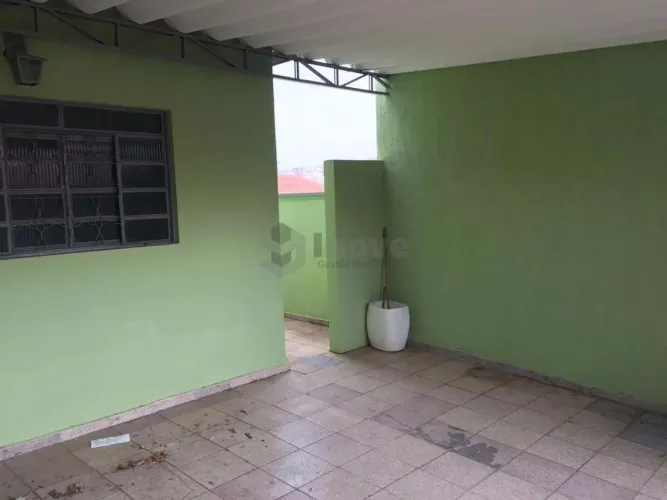 Casa com 2 dormitórios para alugar, 80 m² por R$ 2.399,50 - Jardim São Francisco - Indaiat