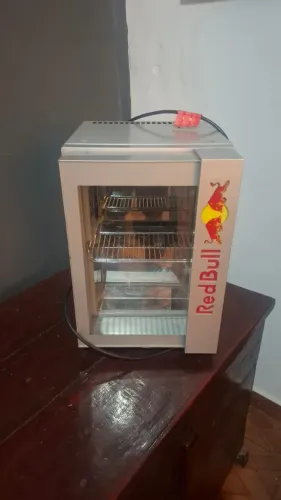 sucata redbull para retirada de peças
