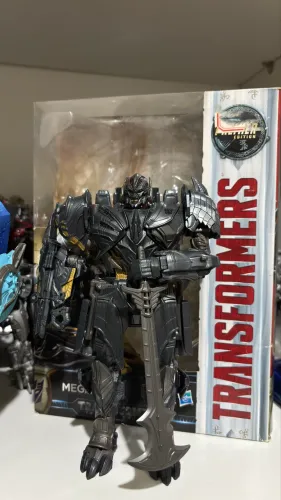 TRANSFORMERS Megatron Voyager TLK
