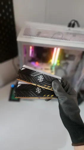 MEMORIA RAM 16GB (2x8GB) DDR4 3200MHz RGB PRETA XPG D41 TUF GAMING