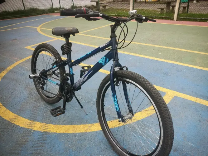 Bicicleta Caloi Aro 24, 21 marchas.