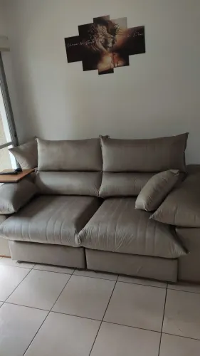 Sofá Retrátil novíssimo 