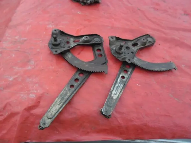 Par De Maquinas dos Vidros Mecanicos Traseiras Monza 86/90 4 Portas