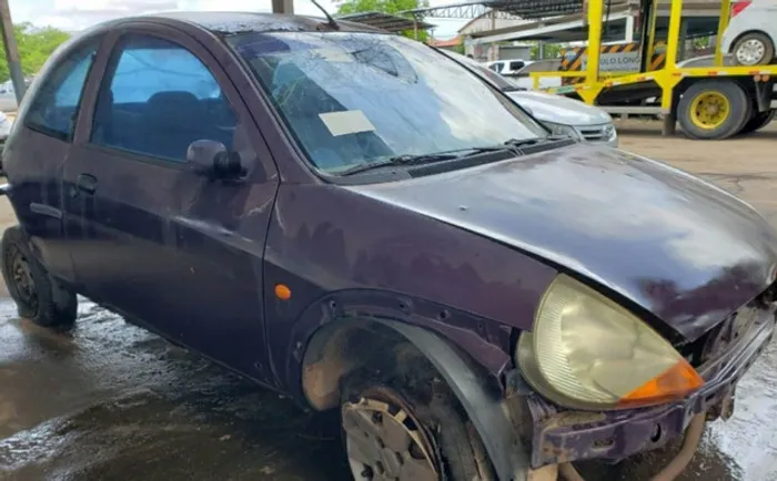 Ford ka sucata de leilão
