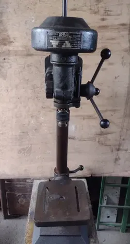furadeira de bancada antiga-Vintage
