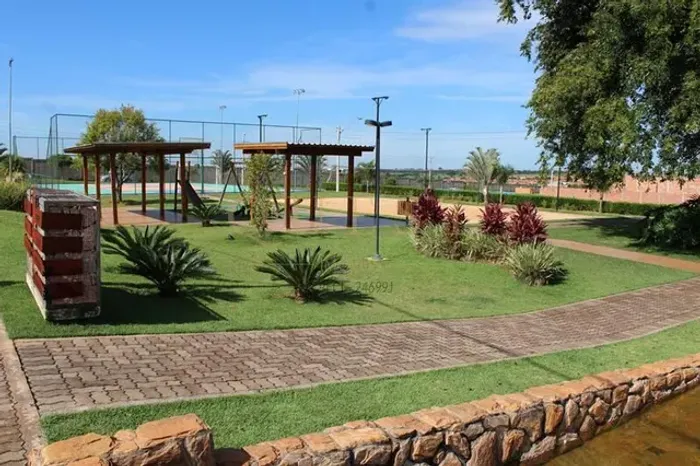 Excelente terreno no condomínio Volpe.