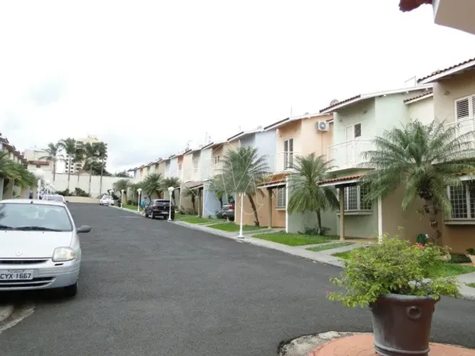 Venda de Casas / Condomínio na cidade de Araraquara