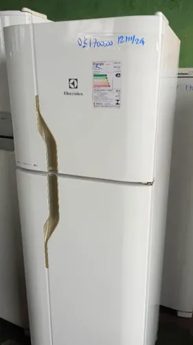 REFRIGERADOR ELECTROLUX DF35A