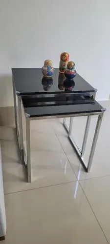 Mesinhas pretas - lateral de sofá 