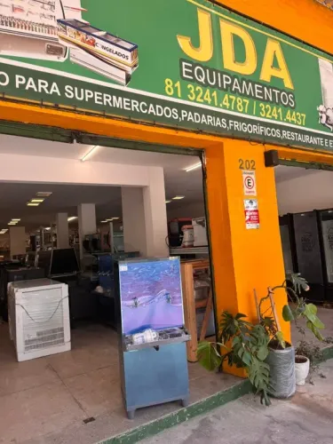 Bebedouro refrigerado industrial - água gelada toda hora -marca frisbel