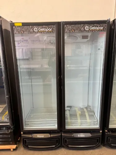 Cervejeira refrigerador 2 portas 950 litros nova com garantia 